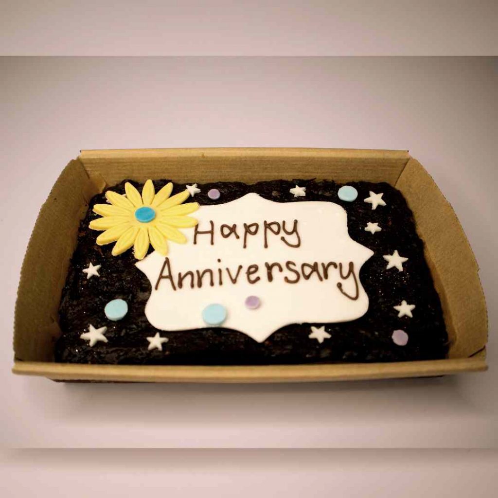 anniversary brownie box