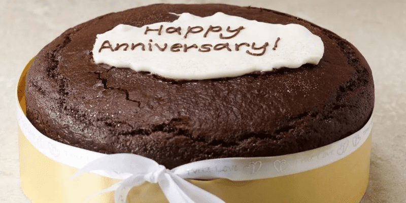 Happy Anniversary Cake